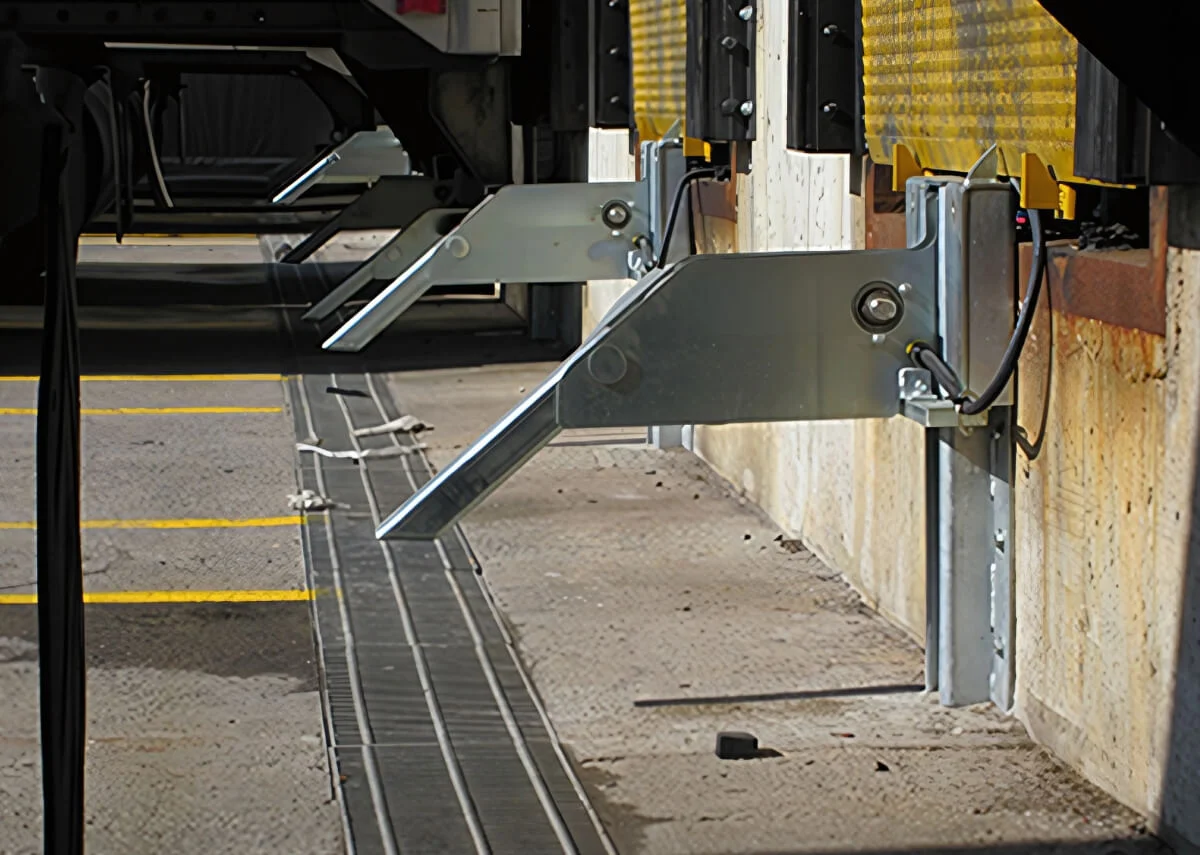 Hydraulic Truck Restraints in Cambridge