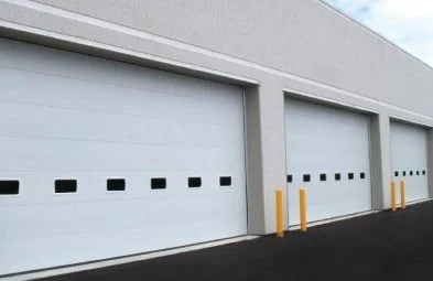 An insulated bay door with a close-up view of its structure.